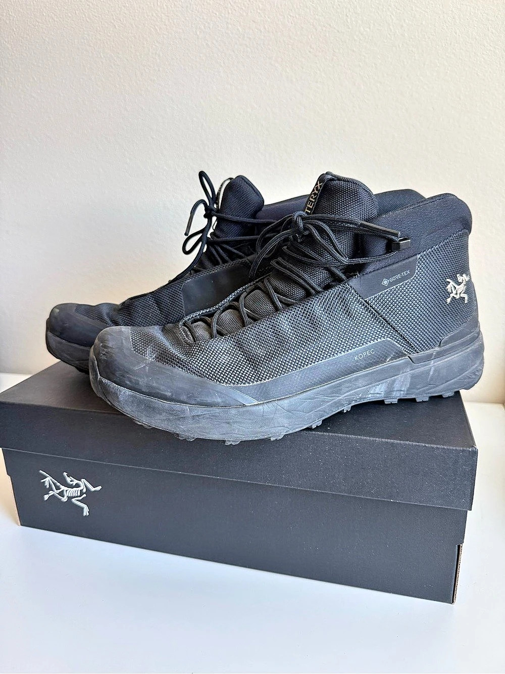 Arc'teryx Kopec Mid GTX Hiking Boots US 10 Black